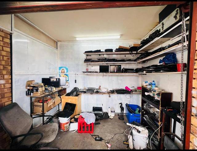 BUSINESS FOR SALE IN PRETORIA WEST